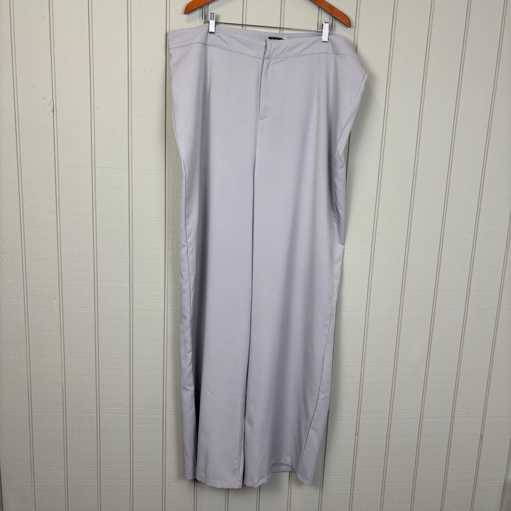 NWT Boohoo Women’s Soft Gray Purple  Trousers Wide-Leg Size 20